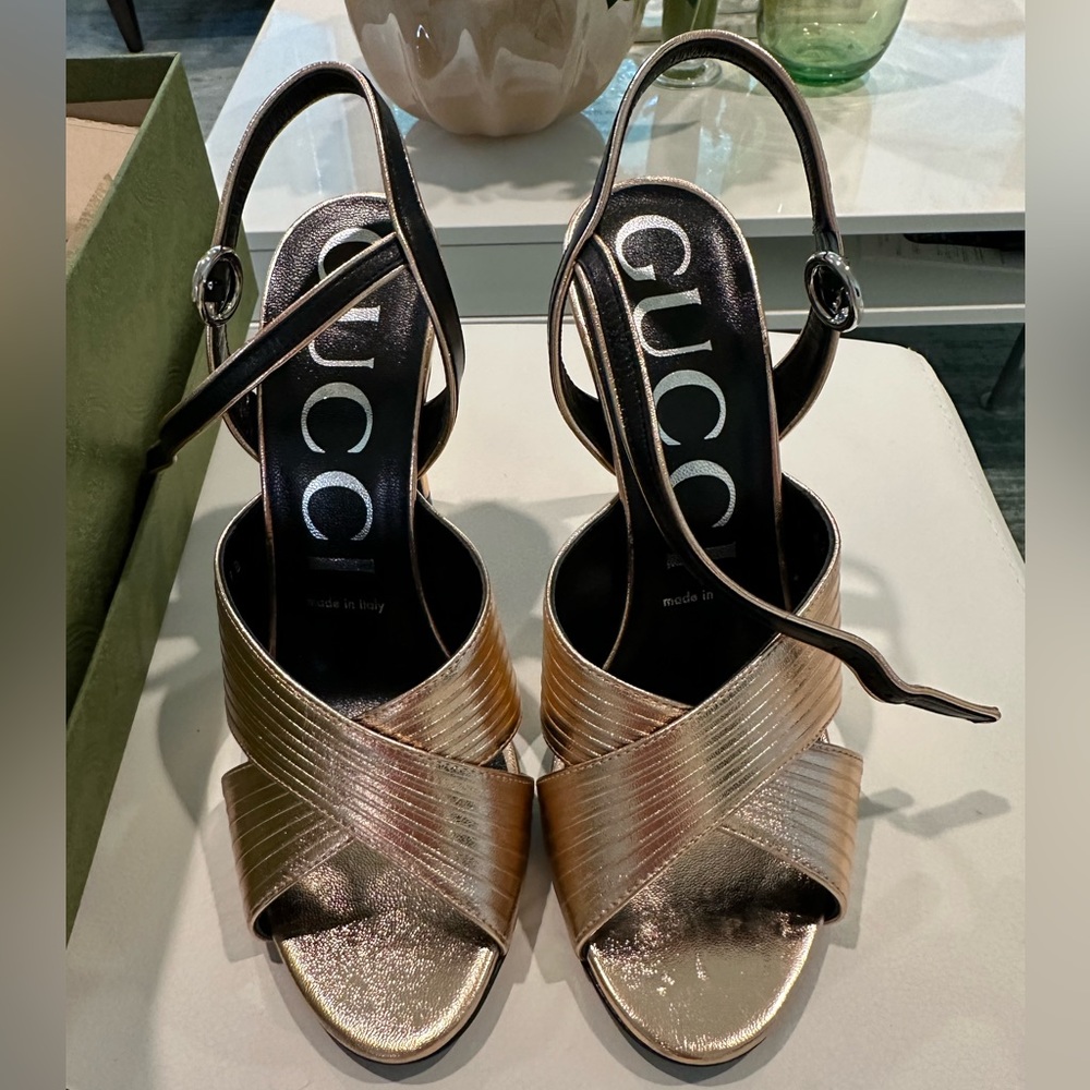 Gorgeous Gucci Metallic Heels NWT 7.5